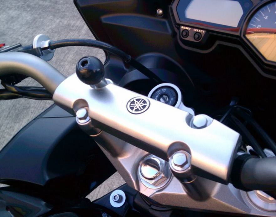 Motorcycle Handlebar Mount Bolt GPS nuvi